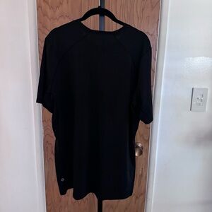 Lululemon Men's Black Performance Short-Sleeve Shirt large